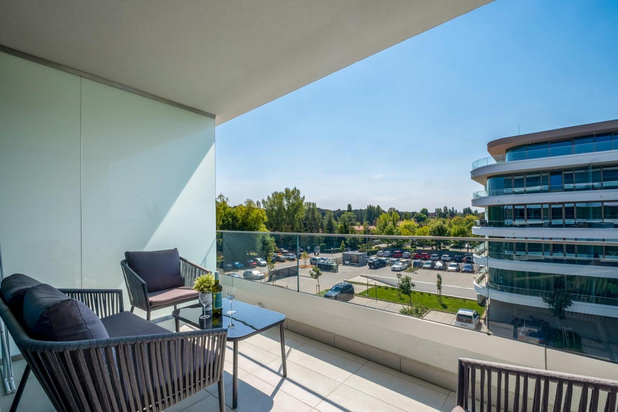 Myflat Wave Luxury 44 Suite Siófok Exterior foto